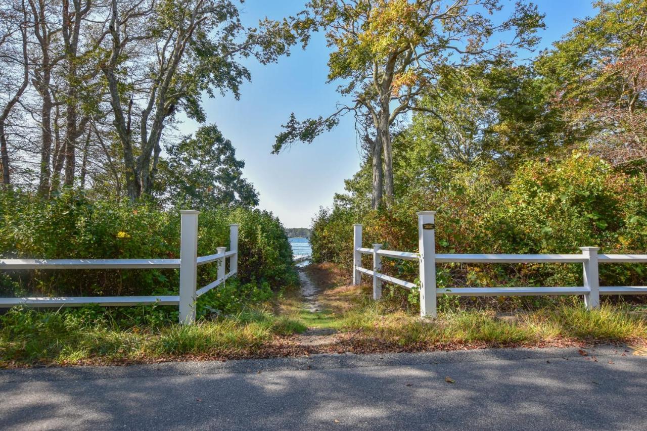 Lake House In Centerville With Private Water Access Barnstable Exterior foto